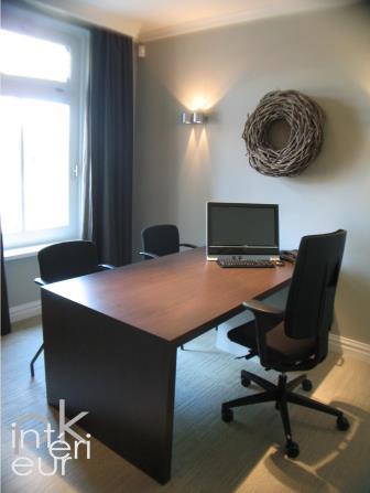 Conception d'intérieur et design de mobilier de salle de bureaux pour siège social d'entreprise